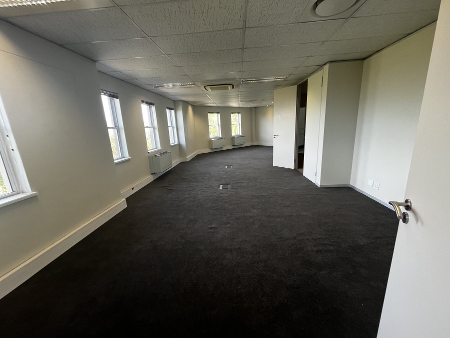 To Let commercial Property for Rent in Rosenpark Western Cape